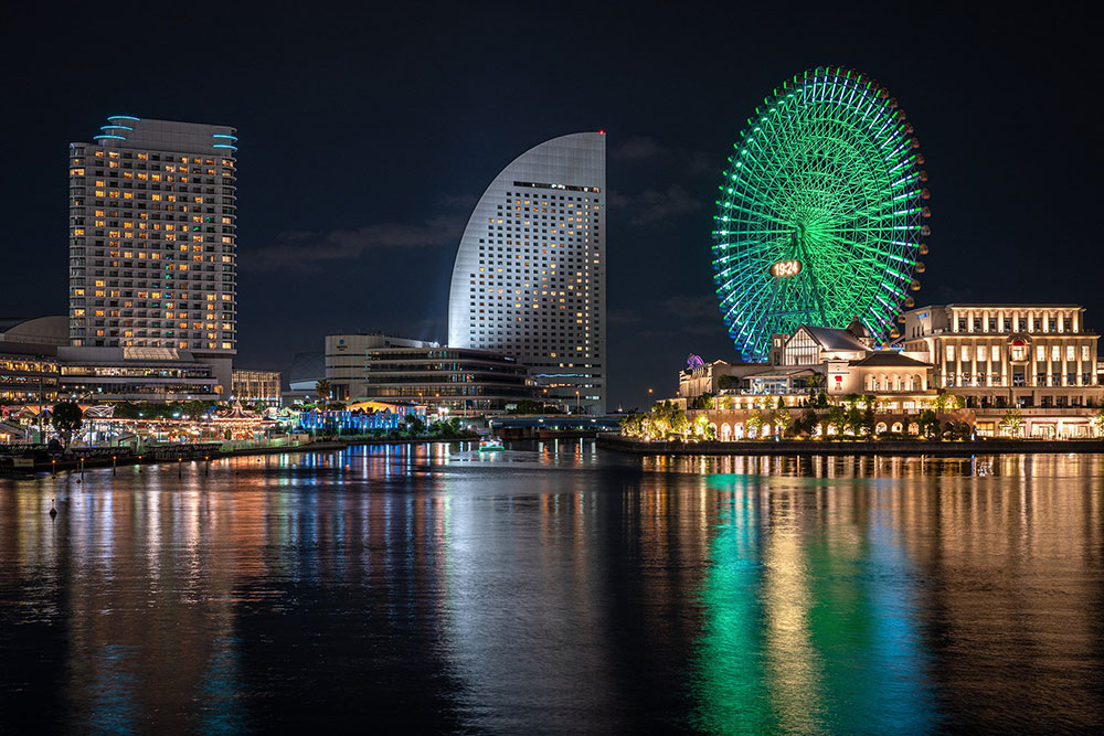 汽車道から見渡す広々とした風景