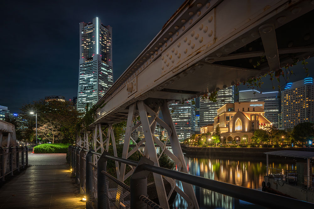 風景（夜景）写真で全体にピントを合わせるためのF値設定